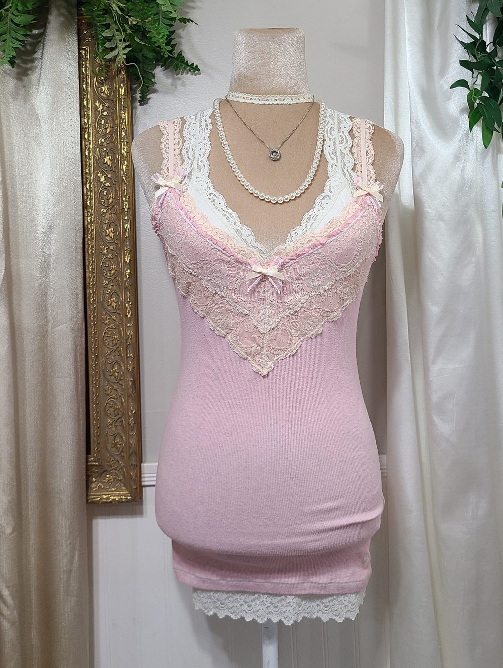 Rare ♡ Y2K ♡ Abercrombie Baby Pink & Cream Lace Cami Babydoll Tank Top